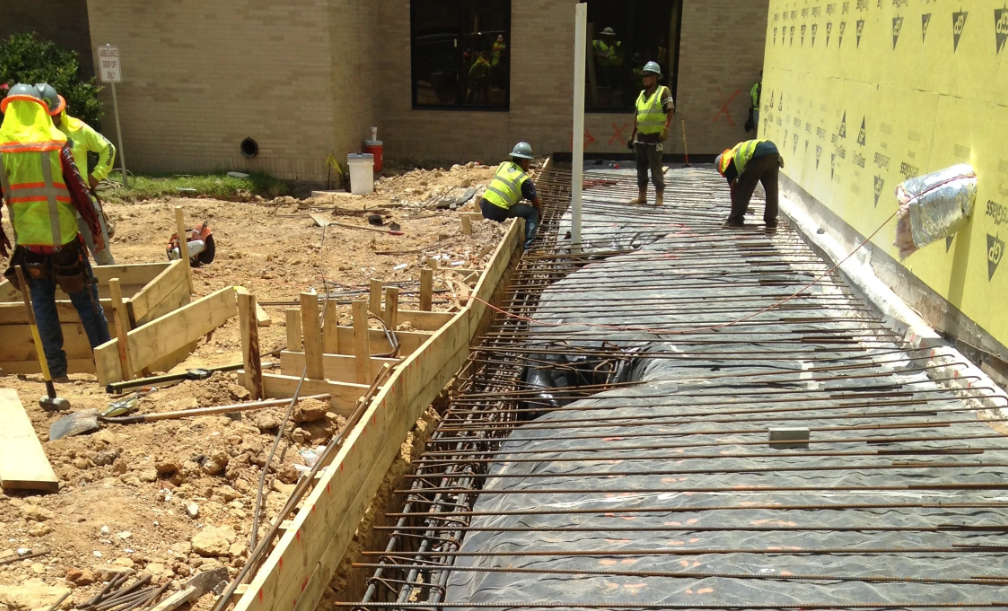 Concrete placement — commercial slab pour and finishing (0)